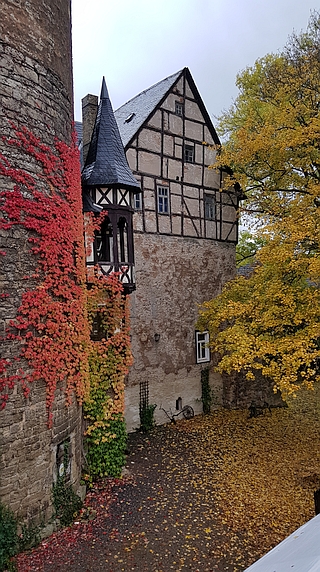 Burg-von_Osten_2020102302 Burg-von_Osten_2020102302